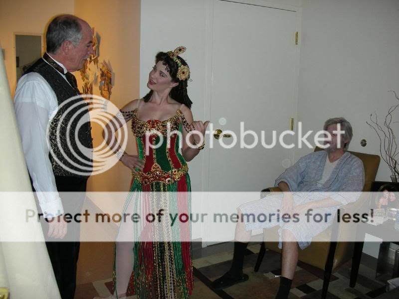 Rare pictures 1 - Page 19 Sierraboggessbackstage