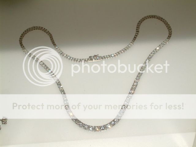 18 CARAT 750 10.00 CARAT DIAMOND NECKLACE  