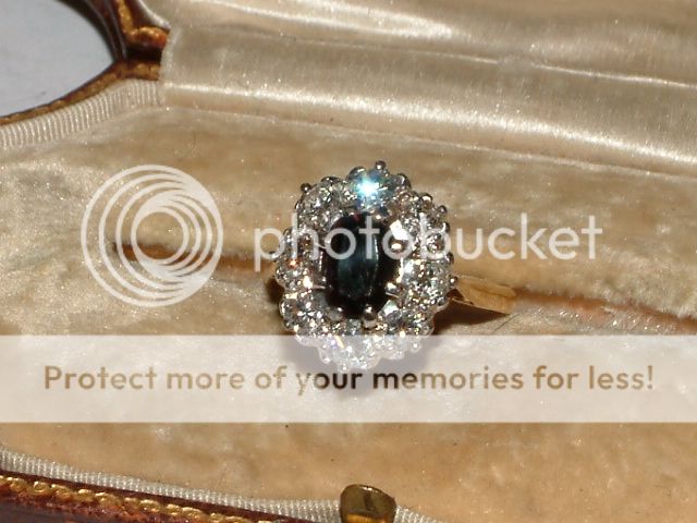 18 carat Gold platinum sapphire & Diamond cluster Ring  