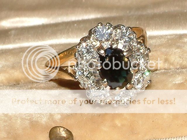 18 carat Gold platinum sapphire & Diamond cluster Ring  