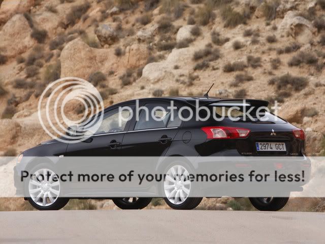 Mitsubishi-Lancer_Sportback_2009_16.jpg