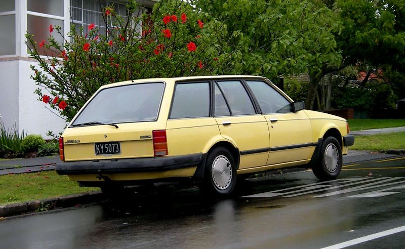 mazda323IIstn.jpg