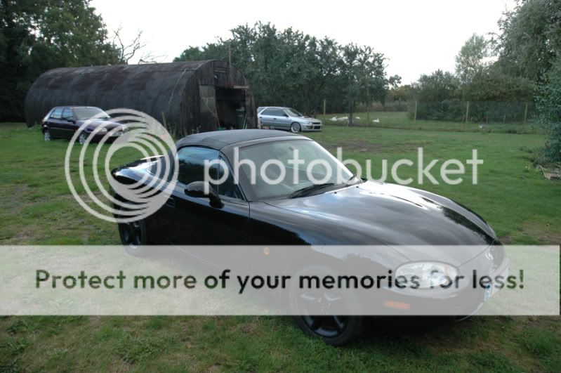 Fantastic Black 1999 Mk2 Mazda MX5, 1.8 UK Model DSC_0005