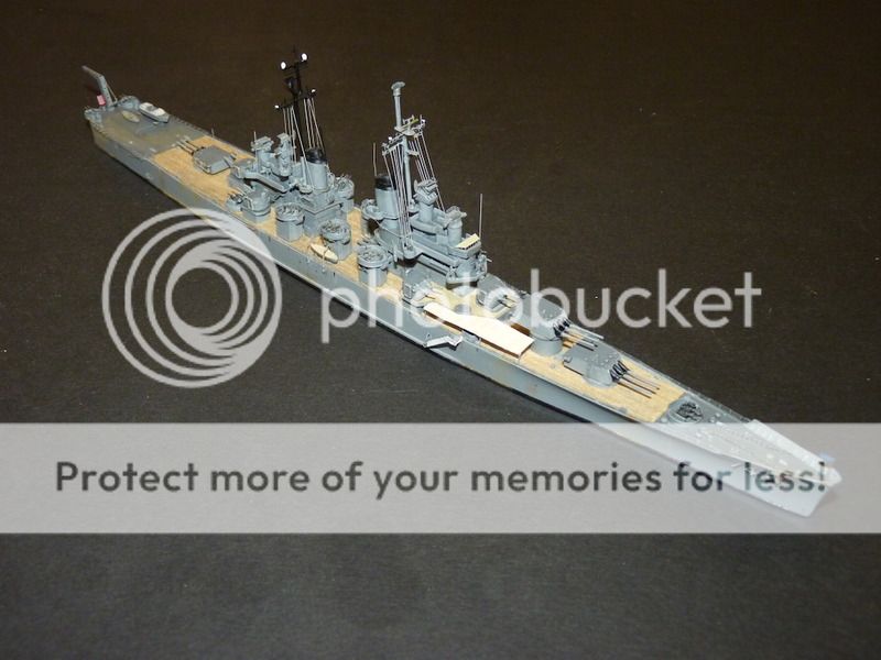 USS Columbus - CA 74 1/700 Trumpeter P1070937_zpso6ivqyva