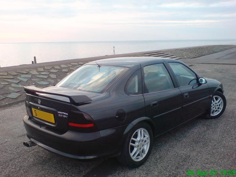 F/S:1998 S reg Vauxhall Vectra SRi 140 Black Saloon | Vauxhall Owners ...