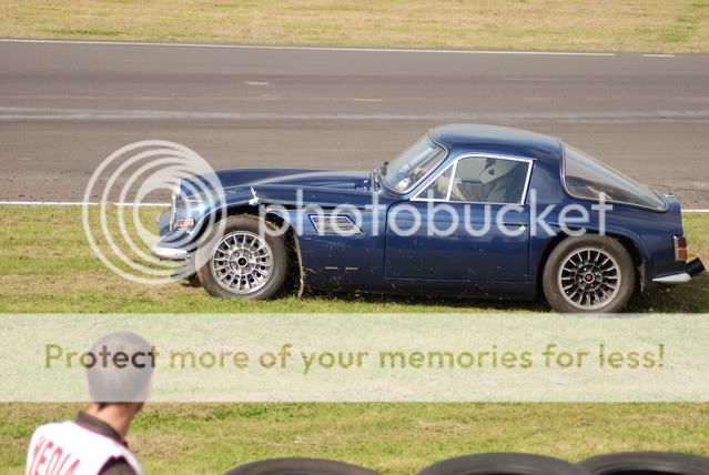 TVR Crash at Castle Combe (Pics) | Vauxhall Owners Forum
