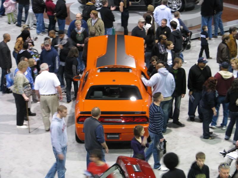 Pics from the 2009 auto show MAJOR DUW!!! Picture007
