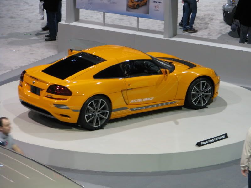 Pics from the 2009 auto show MAJOR DUW!!! Picture008