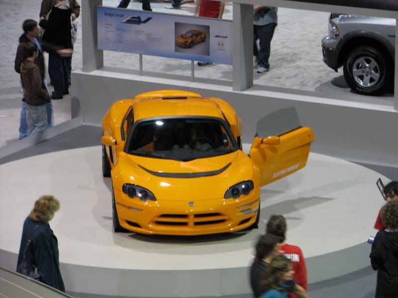 Pics from the 2009 auto show MAJOR DUW!!! Picture011