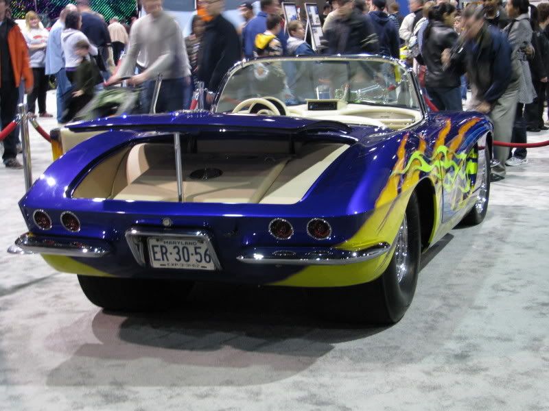 Pics from the 2009 auto show MAJOR DUW!!! Picture044