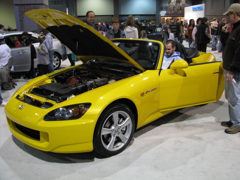 Pics from the 2009 auto show MAJOR DUW!!! Picture061
