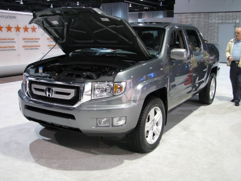 Pics from the 2009 auto show MAJOR DUW!!! Picture065
