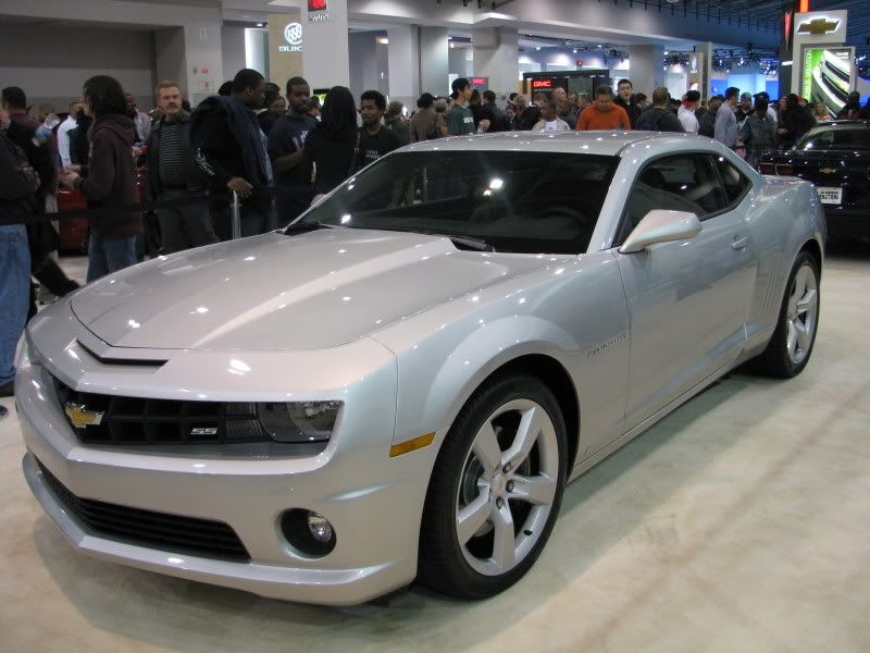Pics from the 2009 auto show MAJOR DUW!!! Picture093