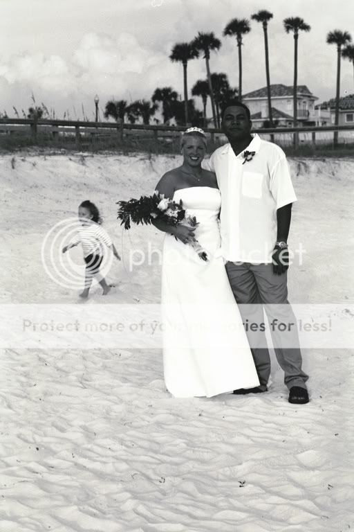 Show your wedding pictures! Beach
