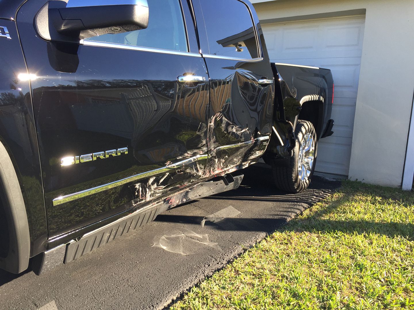 2016 sierra slt wrecked... - 2014 - 2019 Silverado & Sierra - GM-Trucks.com