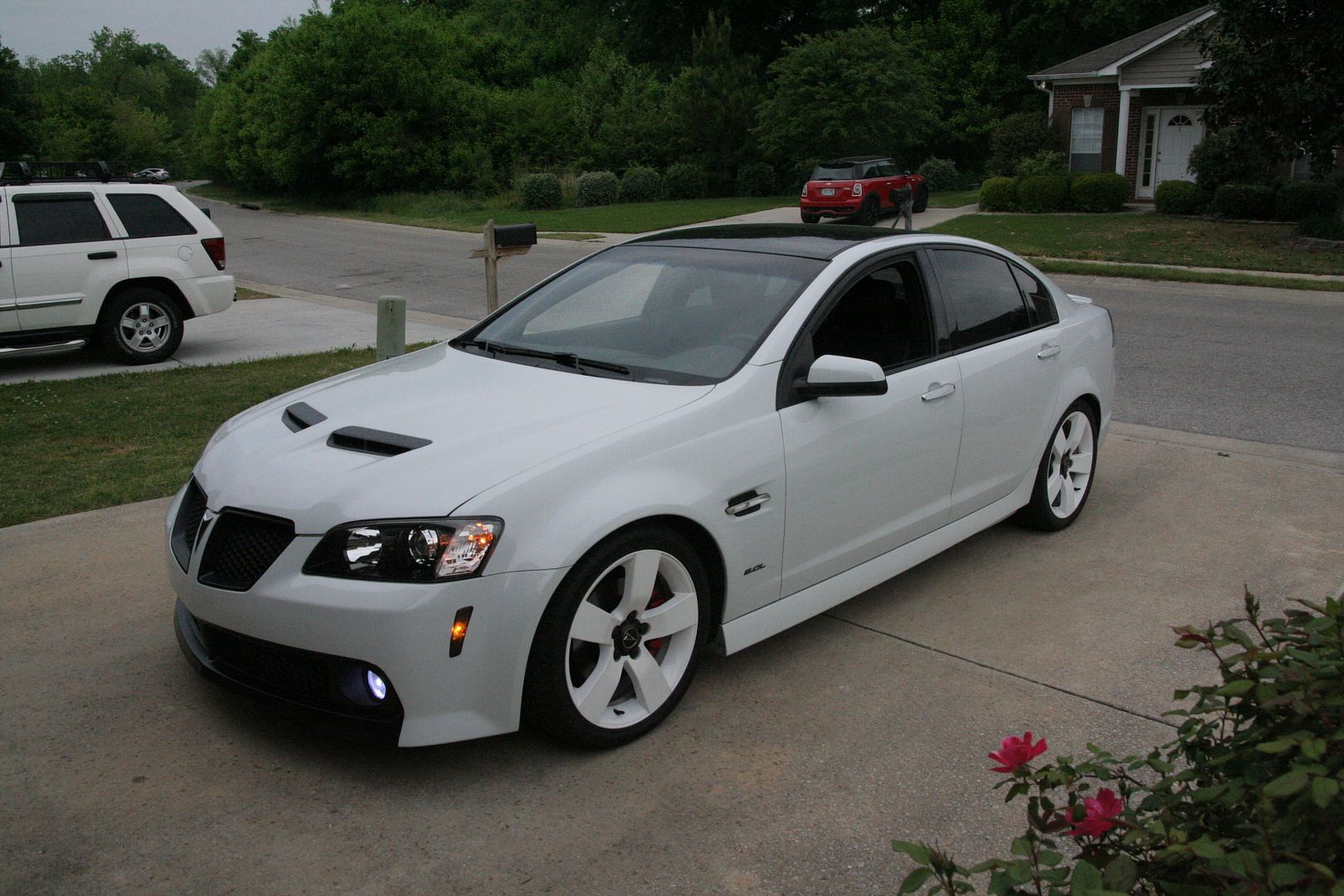 Black vinyl wrapped roof and chrome trim around doors! | Page 2 ...