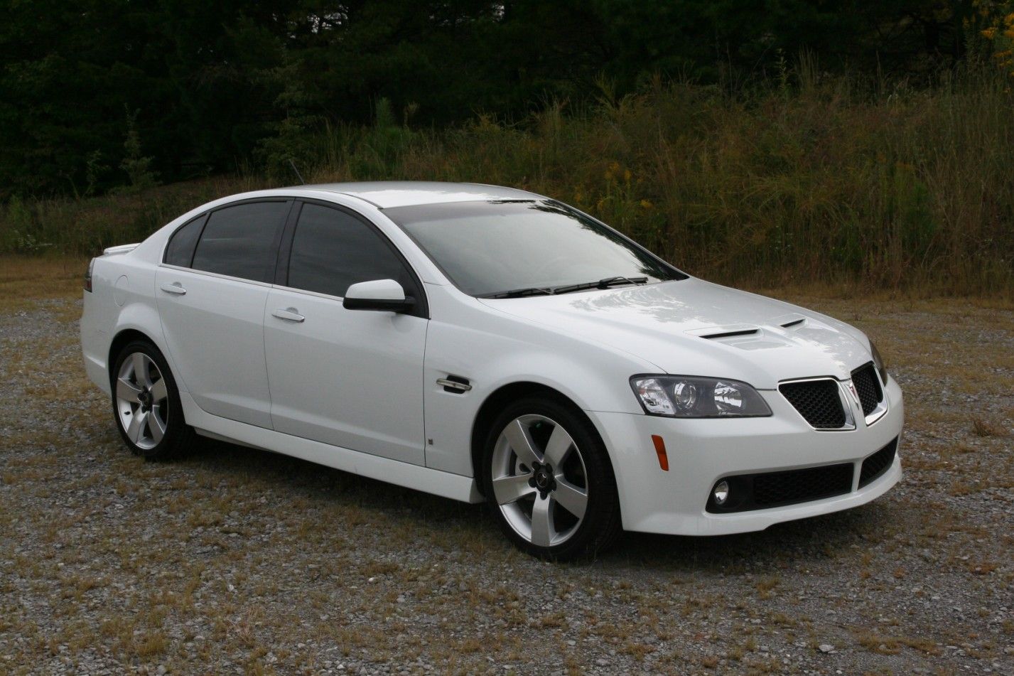 Some pics of my new '09 White Hot G8 GT | Pontiac G8 Forum