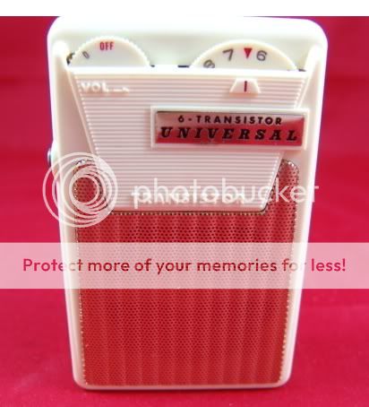Early 60s Japanese Radios! Universal_1