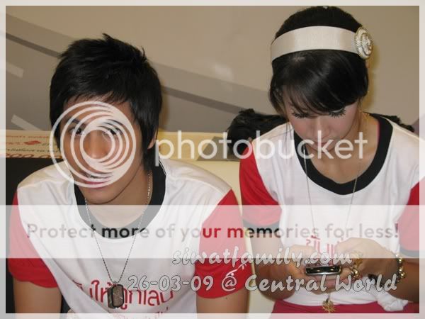 Pics: 26-05-09  [ [ Cee & Amy @ Central World ] ] Picture003