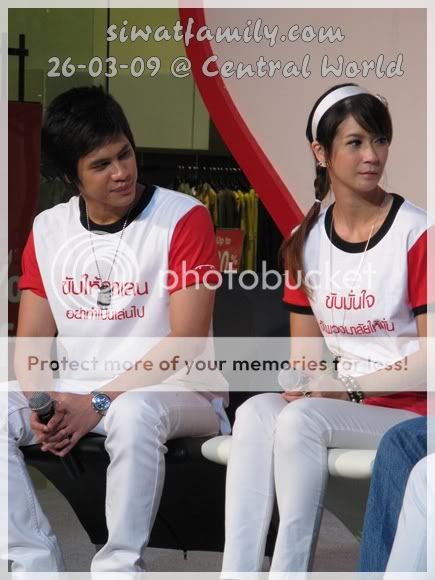 Pics: 26-05-09  [ [ Cee & Amy @ Central World ] ] Picture029