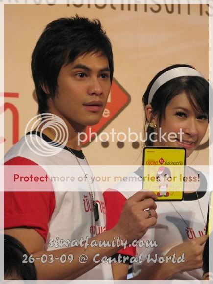 Pics: 26-05-09  [ [ Cee & Amy @ Central World ] ] Picture072