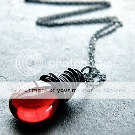 Gifts..da caduri..mos craciun ._. Rednecklace