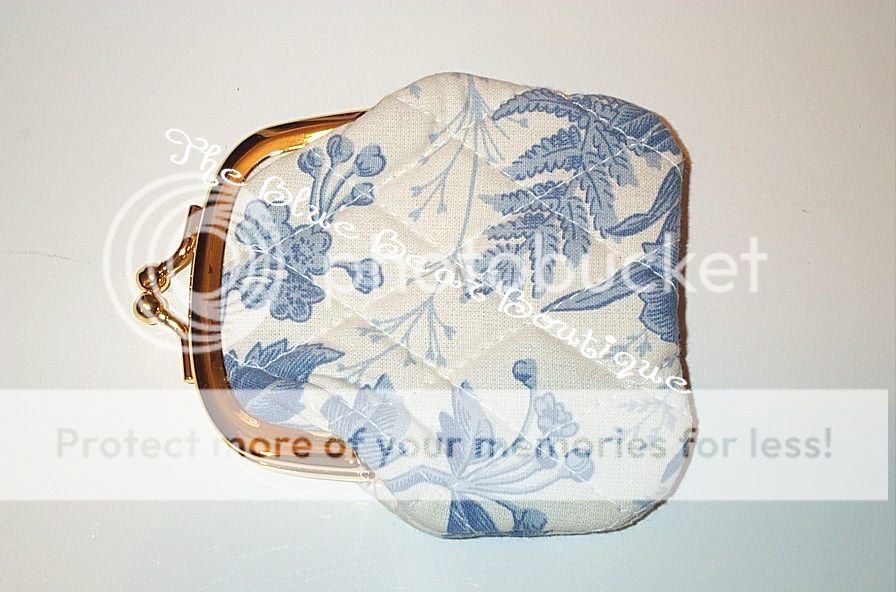 Retired Vera Bradley Blue Toile Kisslock Coin Purse  