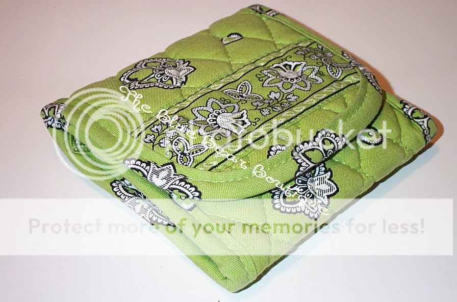 Vera Bradley Pocket Wallet In The Rare To Find Limited Edition Kiwi 