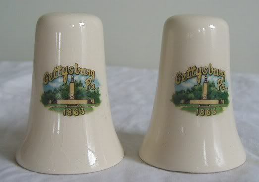 vintage Gettysburg PA civil war   SALT & PEPPER SHAKERS  