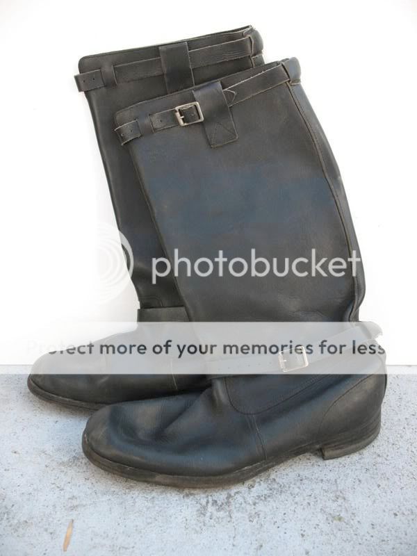 Rossiter's MFP boots - www.madmaxmovies.com