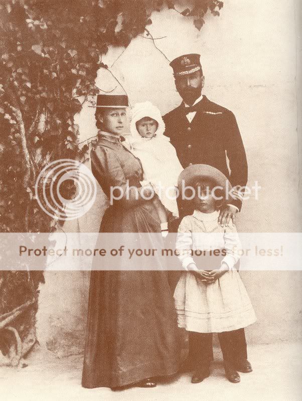 PRINCIPE ANDRES DE GRECIA Y DINAMARCA VictoriaholdingLouiseLouisAlice1891