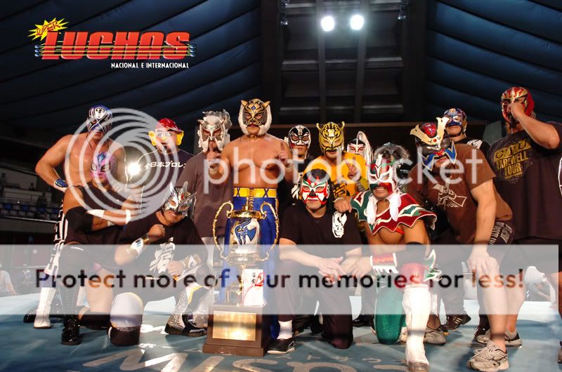 Telecinco adquiere los derechos de michinoku pro wrestling AAA_0832