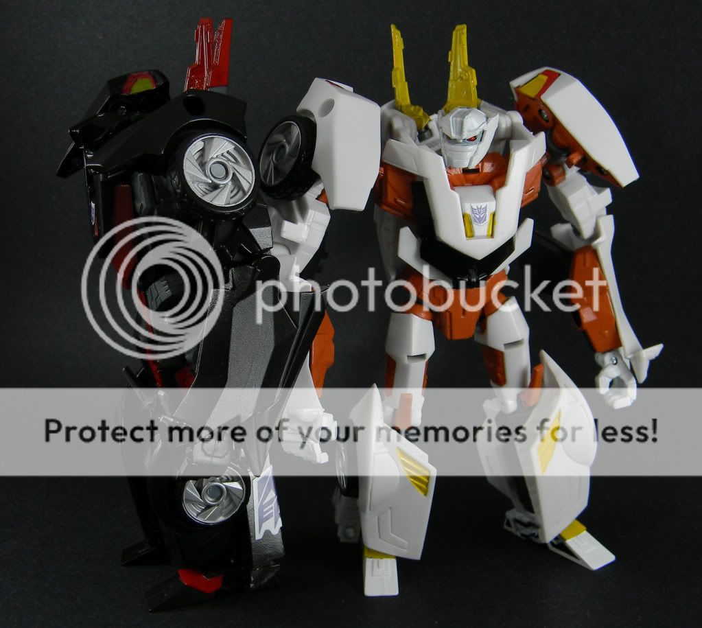 RUNAMUCK & RUNABOUT Custom Transformers Prime Figures  