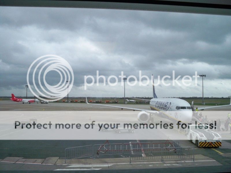 Ryanair Pictures! - Page 7 100_1600