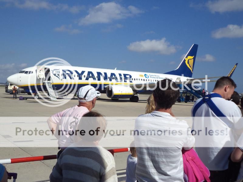 Ryanair Pictures! - Page 8 DSC00139_zps371e2827