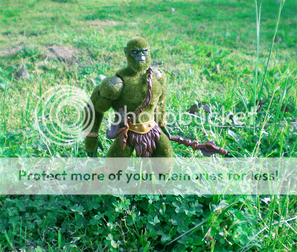 topic - Moss Man - Topic officiel - Page 2 Moss_Man_outside