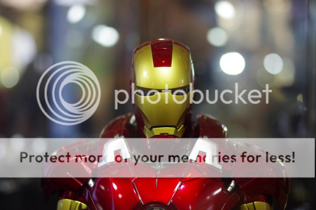 ironman@suit up (k-r   35mm f2.4)