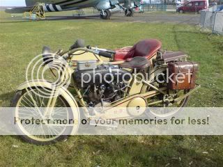 side-car harley-davidson 1918 by Emmanuel . . . DSC00331