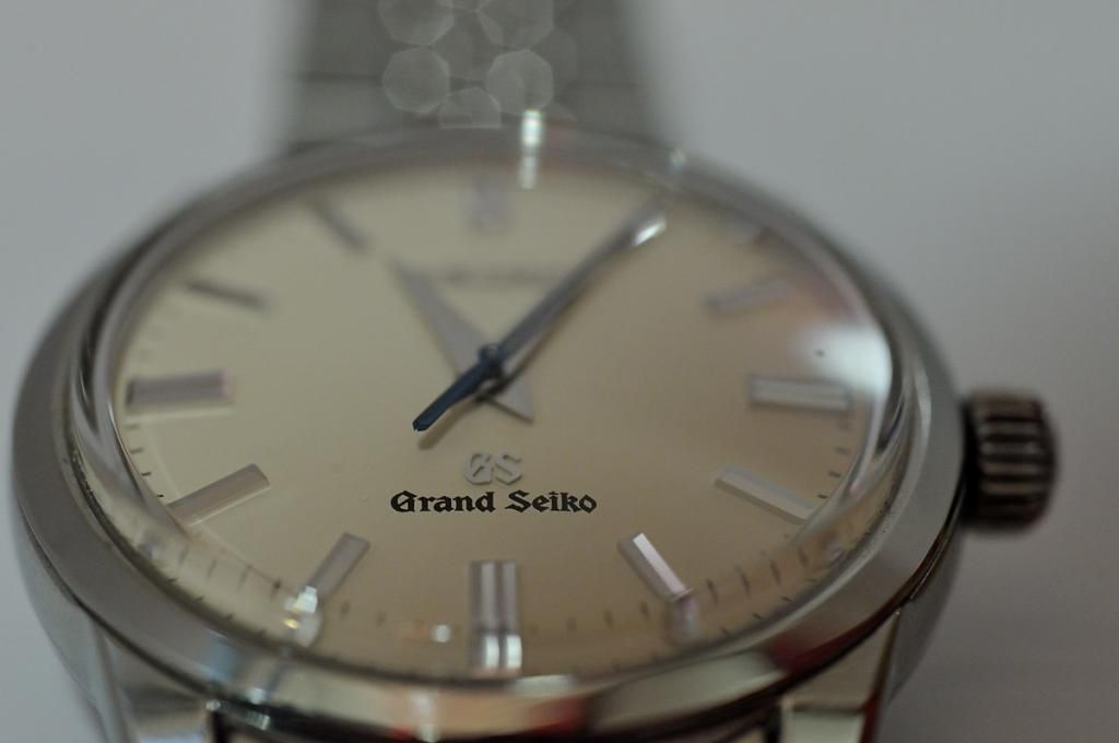 [Vends] Grand Seiko SBGW035 -  9S64 HW  cadran ivoire  seconde bleu - 2000 € DSC_6098_zpse4a80ab6