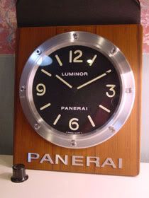 horloges - Horloges publicitaire de marque : qui en collectionne ? PaneraiWallClo