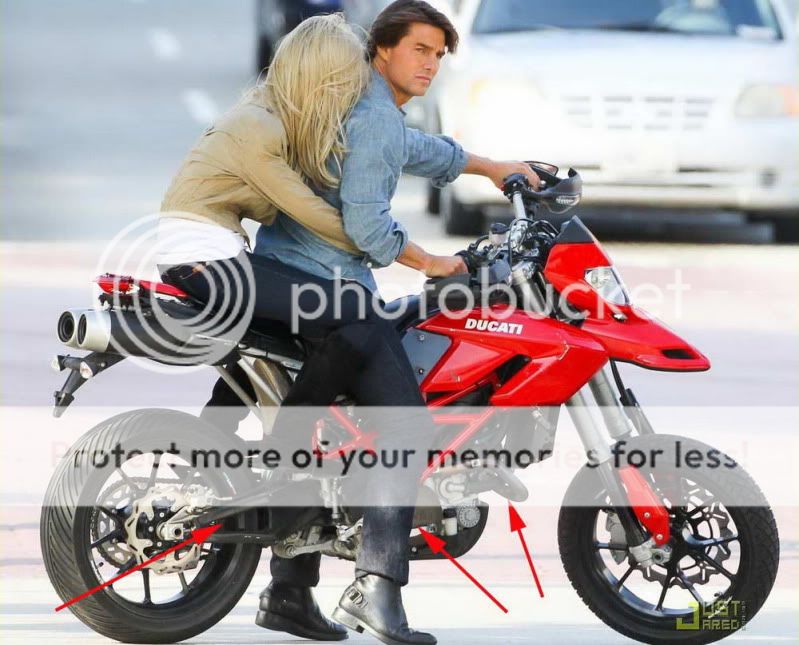 Tom Cruise's Ducati is not a Ducati..... Knight-Day-Ducati-Aprila