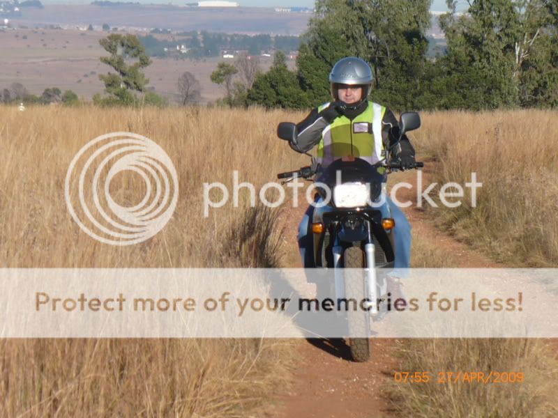 Monday, 27 April - dirt road ride - true level 1 P1050473