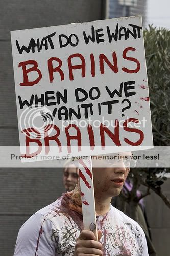 Desvirtuemos kon Imagenes - Página 10 Clever-zombie-protestor