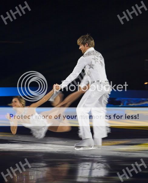 Dancing On the ice =) 4