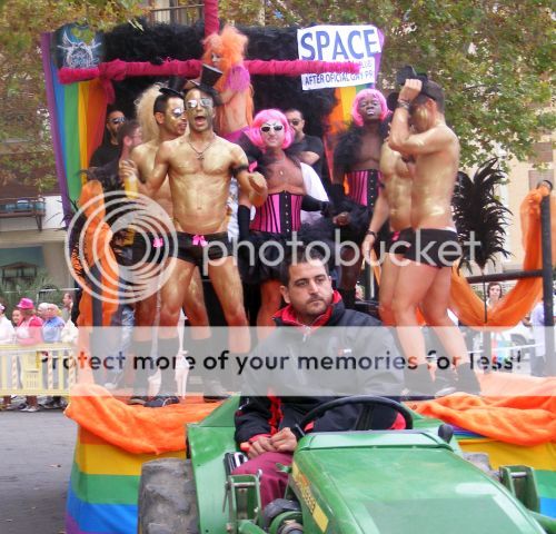 Benidorm Pride 2011 (Hình và Video) LT-12200p5-BenidormPride2011
