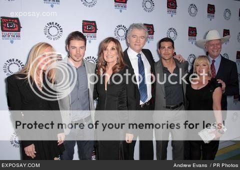 joan_van_ark_josh_henderson_linda_gray_patrick_duffy_jesse_metcalfe_charlene_tilton_larry_hagman_0BlzS.jpg