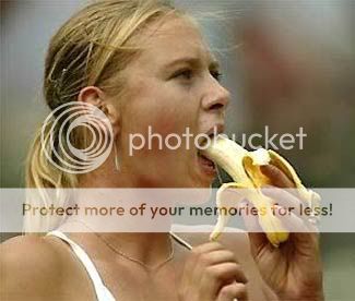 Le sport? Source de bien belles photos tout de même! - Page 2 Sharapova