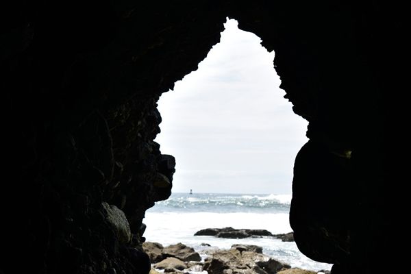 A snapshot of the narrow opening from inside Pirate's Cave at Dana Point, CA...on April 20, 2019.