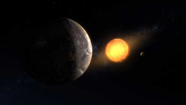 An artist's concept of the exoplanet Kepler-1649c orbiting its parent star.