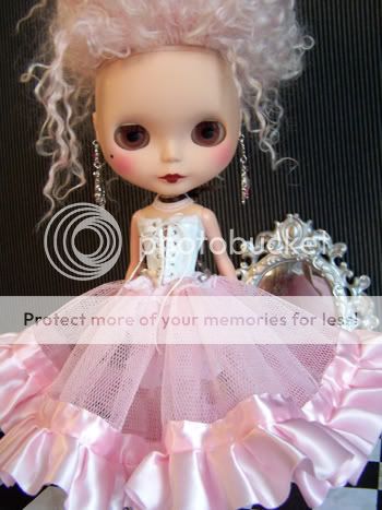 Blythe custom en ce moment sur ebay!! - Page 7 Rococco010